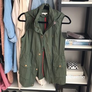 41 Hawthorn Green Utility Vest